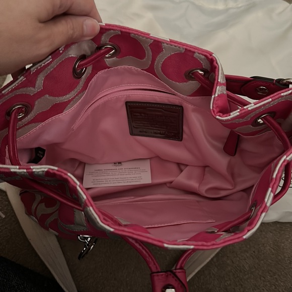 Coach Ashley Signature Poppy Collection - Picture 3 of 5